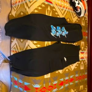 2 count Nike sweats